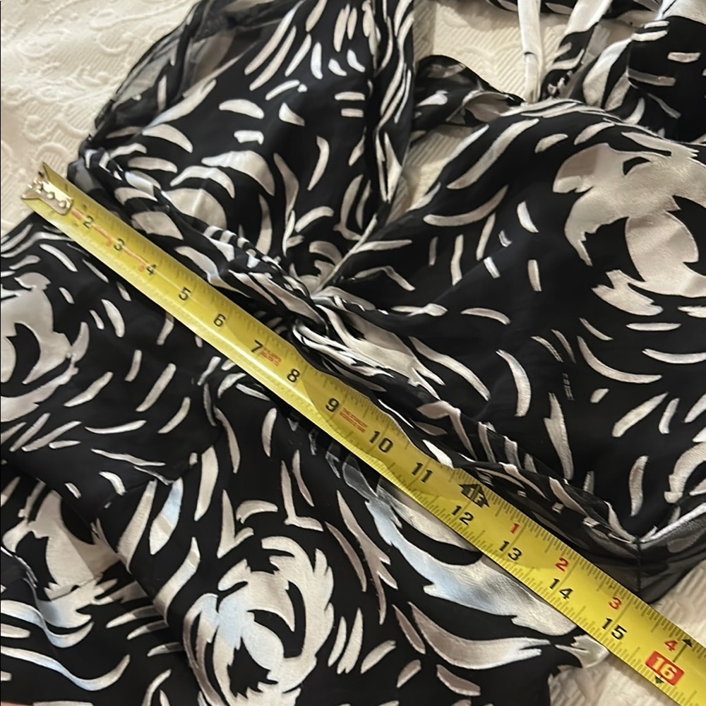 BCBGMaxAzria Black and White Silk Blend Embellished Maxi Dress. Lined. Halter - Picture 12 of 13